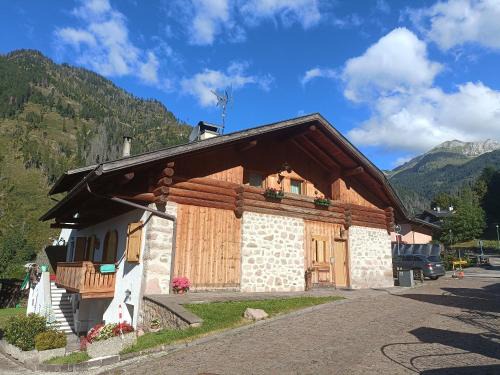 Predazzo Apartment | Dolomiti Appartamento Ivano