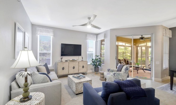 Tropical Cove Condo | Dolphin Daze at Lexington CC Lake Village