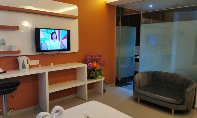 Klang Hotel | Dolphin Hotel