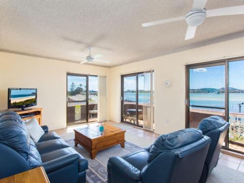 Tuncurry Apartment | Dolphin Place 05