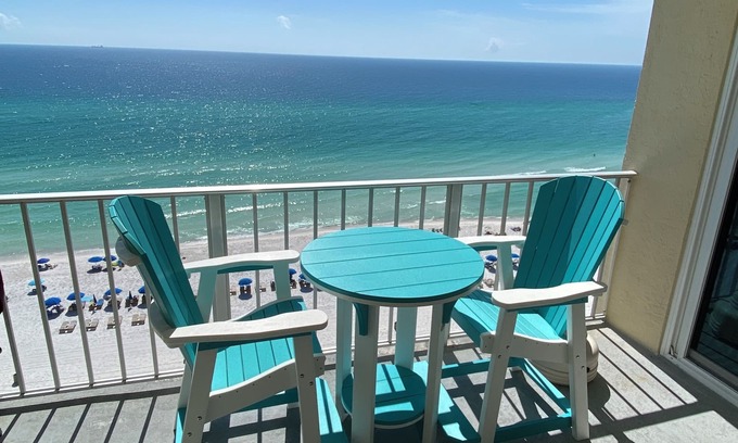 Thomas Drive Condo | Dolphin View Escapade