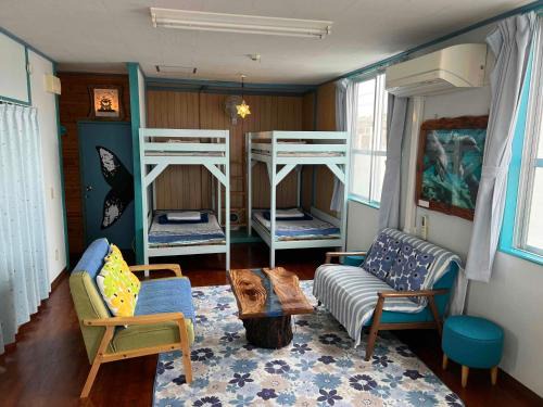 Tonogusuku Apartment | Dolphins and Whales