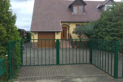 Erdobenye House | dom