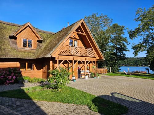 gmina Wolin House | Dom nad jeziorem- Zakatek Mala