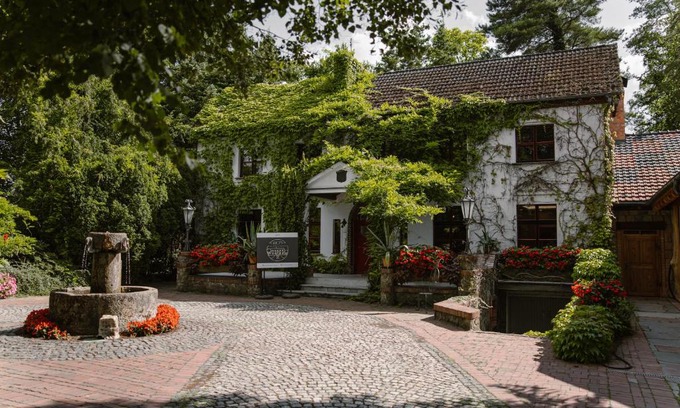 Pobiedziska Hotel | Dom w Starym Parku