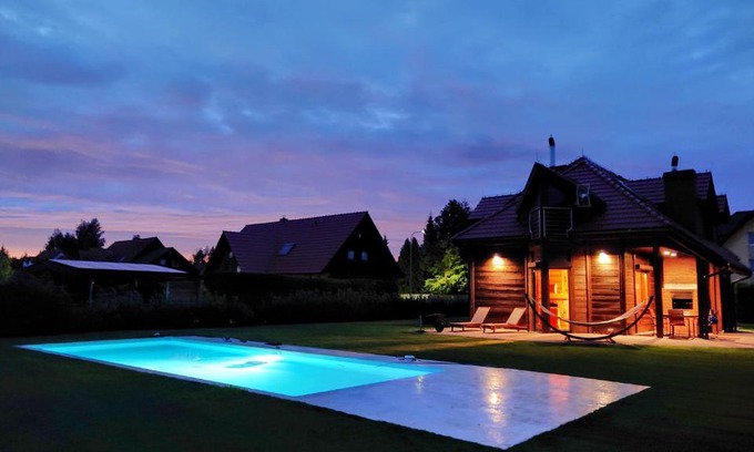 Debki House | Dom wakacyjny z basenem