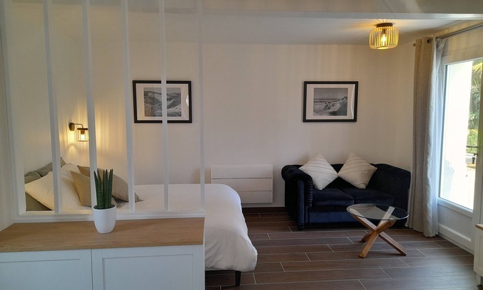 Rue Apartment | Domaine de L'ermitage Gîte les Saules
