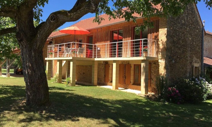 Sagelat House | Domaine de La Banne - luxurious 3 bedroom barn, private pool, stunning location