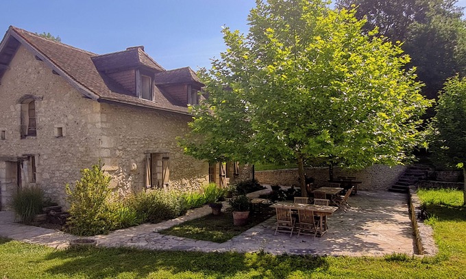 Agonac House | DOMAINE DE LABROUSSE