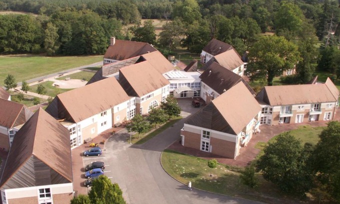 Nouan-le-Fuzelier Hotel | Domaine de Mont-Evray