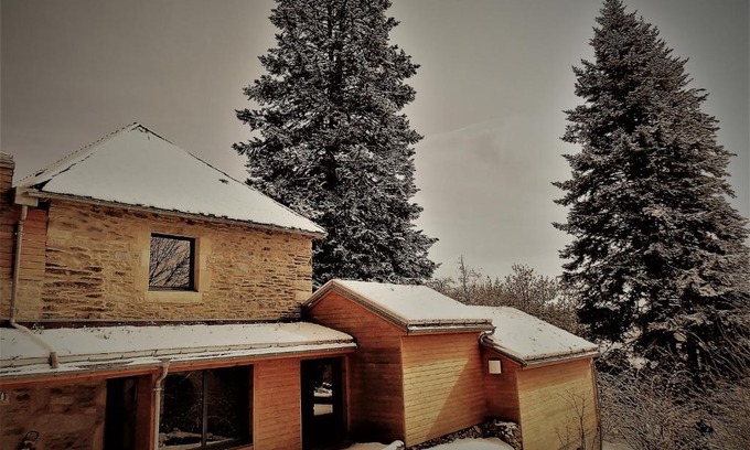 Saint-Germain-du-Teil House | Domaine des Marequiers le Gite Aigremoine
