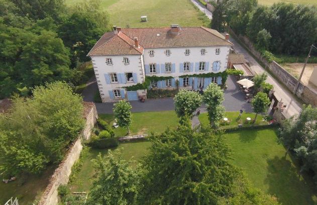 Dore-lʼEglise Bed & Breakfast | Domaine La Reveille