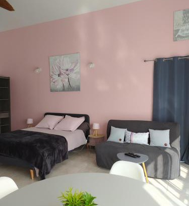 Gemozac Apartment | Domaine Moulin D' Elemiah