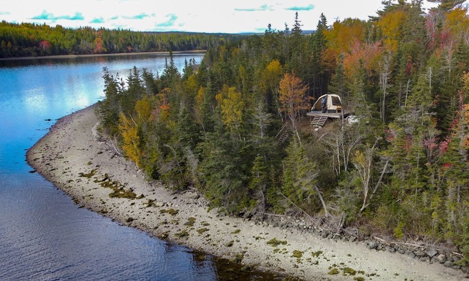 Walkerville Apartment | Dome Yurte right by the sea & salmon river estuary, free WIFI, electricity, hottub, kayak *