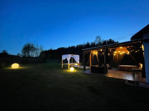 Jedrzejow House | Domek przy lesie z basenem