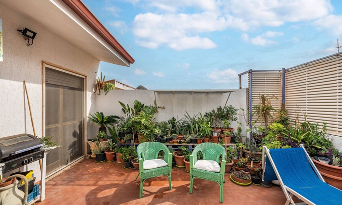 Gonnesa Apartment | Domu de Mari with Terrace, Balcony, Wi-Fi & Air Conditioning
