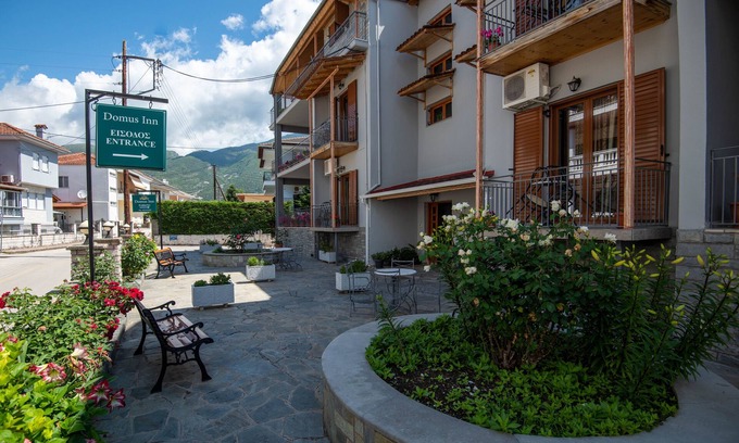 Perama Hotel | Domus Inn