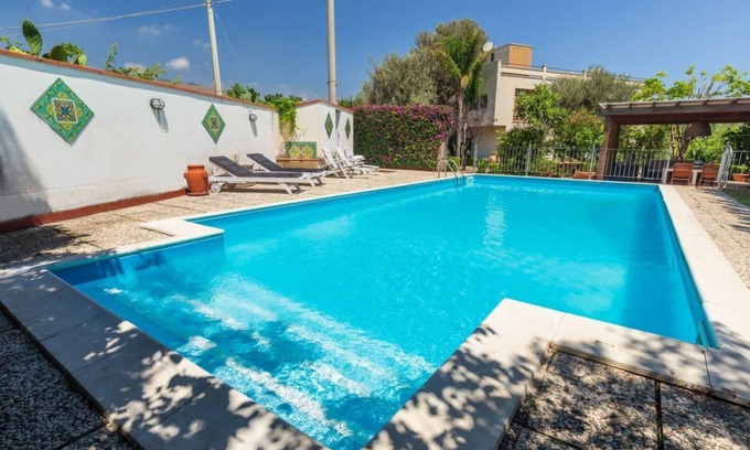 Palermo Villa | Domus Sicily - Luxury villa with pool and patios just 4km from the city center.