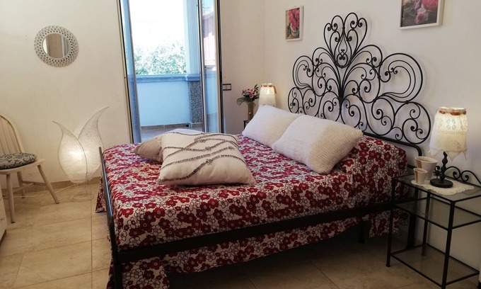 Isola Sacra Apartment | DOMUS VITTORIA - AIRPORT - CENTER OF ROME .-SEA