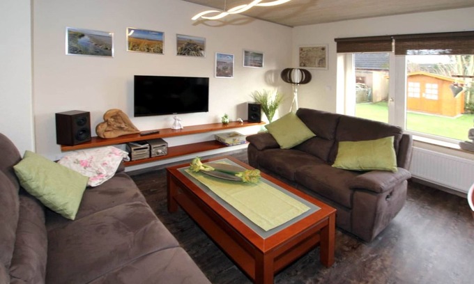 Westeraccumersiel House | Doppelhaushälfte Friesenglück mit Sauna, Dornumersiel