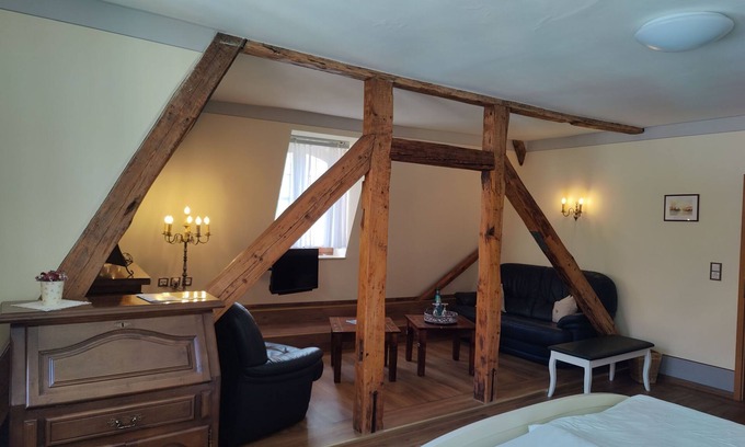 Goerlitz House | Doppelzimmer 8 - Hotel Zum Klötzelmönch