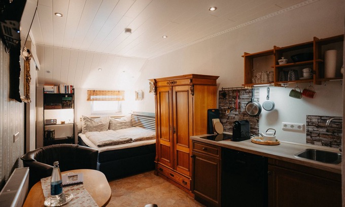 Edenkoben Apartment | Doppelzimmer für 2 Gäste mit 18m² in Edenkoben