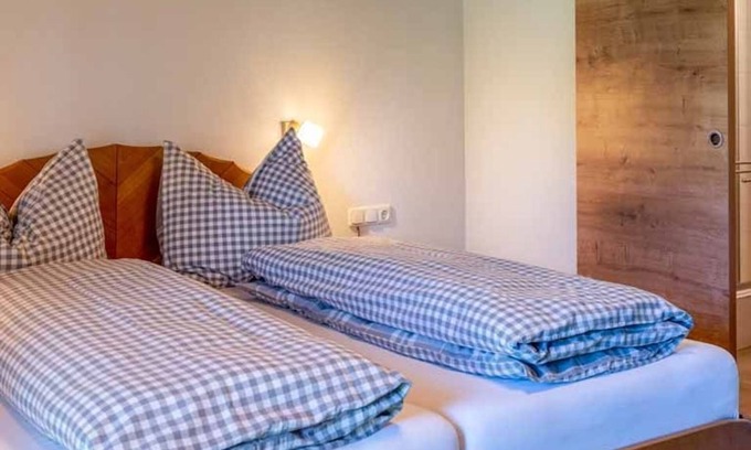Weyregg am Attersee Apartment | Doppelzimmer mit Balkon 7 - Brandnerhof
