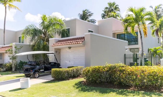 Dorado Pueblo House | Dorado Reef 4BR 3BA beach in 1 block sleeps 8-10