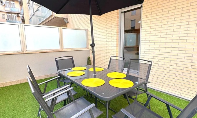 Barrio de Jesus Apartment | Dos Torres Las Comarcas - Amplia Terraza y Estacionamiento Gratuito