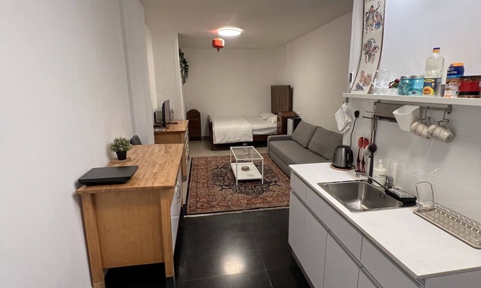 Florentin Apartment | Double Bad Apartment In The Heart Of Tel-Aviv 10 Min From The Beach Free WI-FI