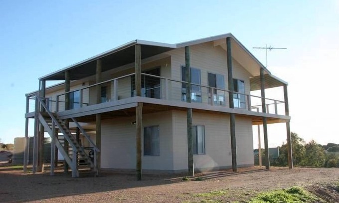 Moorowie House | Double Bay Views (Port Moorowie) - Perfect Family Home In Outstanding Location