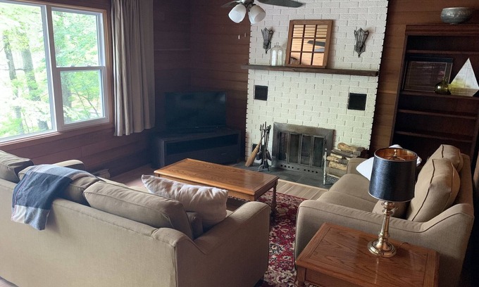 Malone House | Double Beachfront Cottage - The Cedar and The Pine