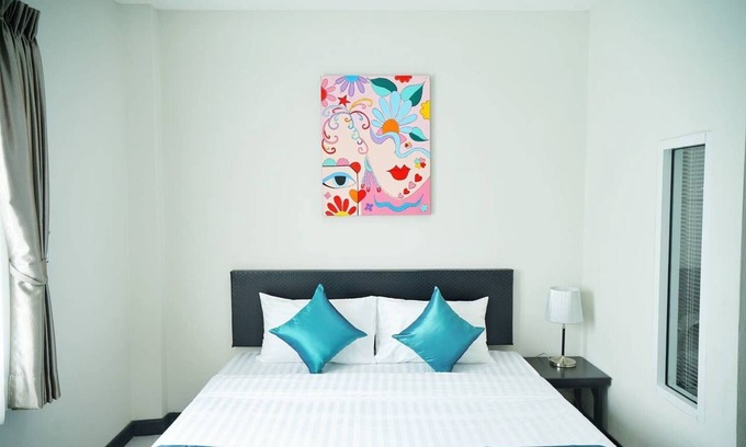 Sanambin Hotel | Double bed with ABF near Don Muang Airport