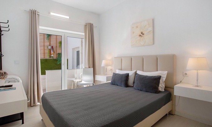 Ribamar Apartment | Double Room 12 with Balcony and Wi-Fi