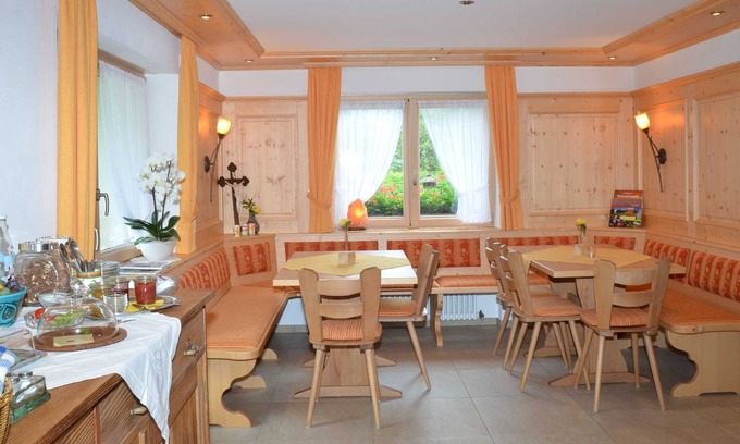 Elzach Apartment | Double room 4 with toilet and shower, 1 - 3 persons - Mosertonihof