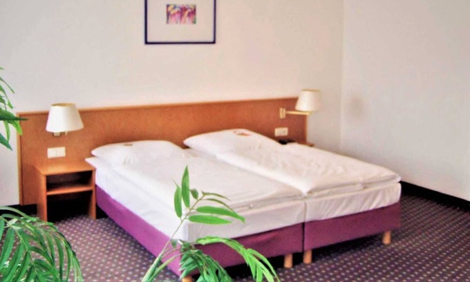 Hoyerswerda Apartment | Double Room 5 - AKZENT Congresshotel Hoyerswerda