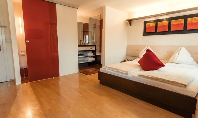 Parsch House | Double room Classic - non refundable rate - Rosenvilla, Hotel