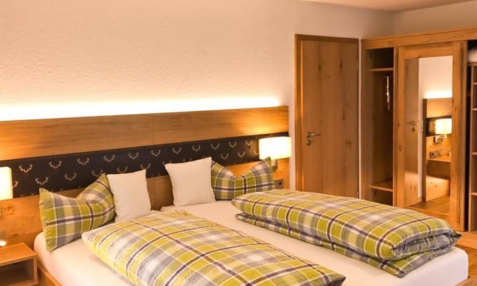 Bad Kohlgrub Apartment | Double room - Hotel am Wiesenhang