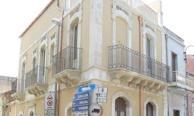 Palazzolo Acreide Historic Centre House | Double Room Relax Palazzolo Acreide