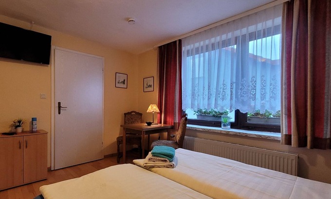 Franken Siedlung Apartment | Double room - Lange room rental