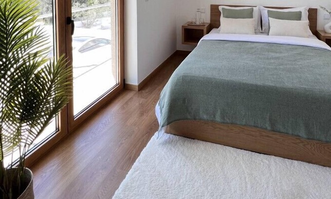 Penacova House | Double room with nature motive