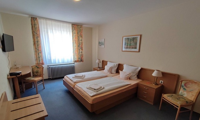 Rastatt Bed & Breakfast | Double room-Standard-Private Bathroom