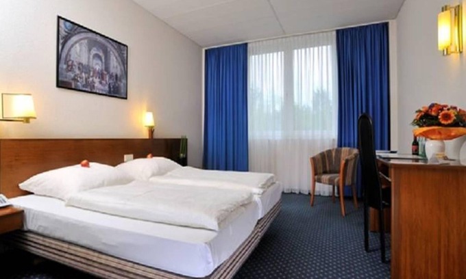 Kesselsdorf House | Double room with extra bed, shower or bath, WC - Quick Hotel Dresden West
