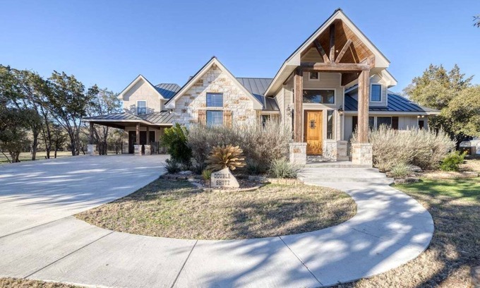 Sabinal House | Double Shotz @ Frio Select Rental Homes