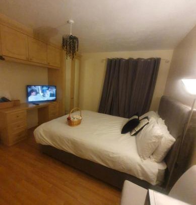 Thames House | Double size and Single room in Barking