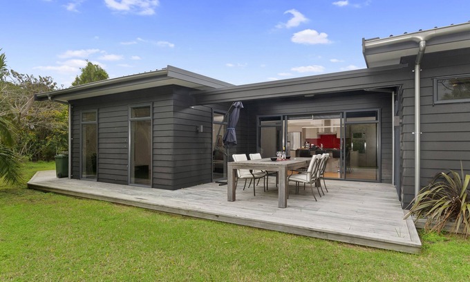 Matapouri House | Double Tuna - Matapouri Holiday Home