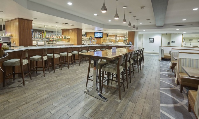 Bloomington Hotel | Doubletree by Hilton Bloomington - Minneapolis South