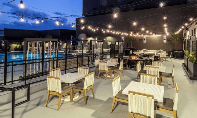 Belcaro Hotel | DoubleTree by Hilton Denver Cherry Creek
