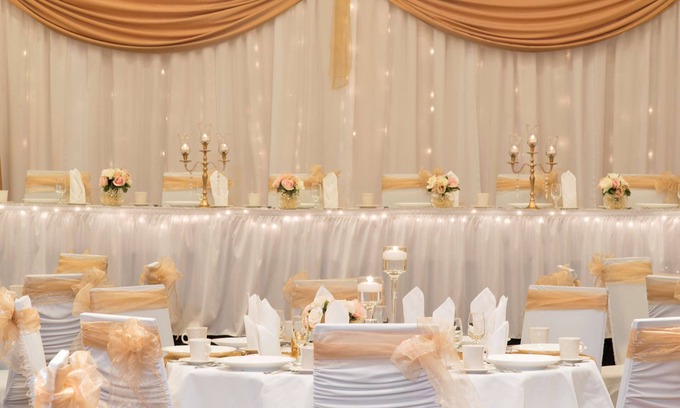 East Paris Hotel | DoubleTree by Hilton Hotel Grand Rapids Airport