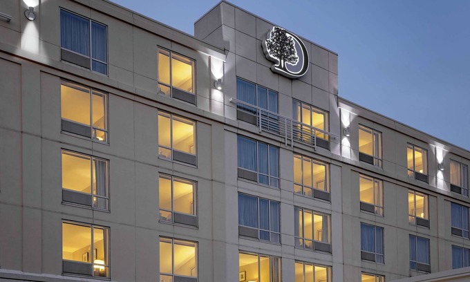 Dorchester Hotel | DoubleTree by Hilton Hotel Boston Bayside